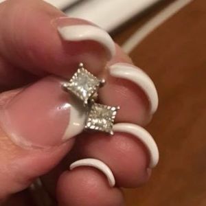 1/2 carat diamond studs 10k white gold